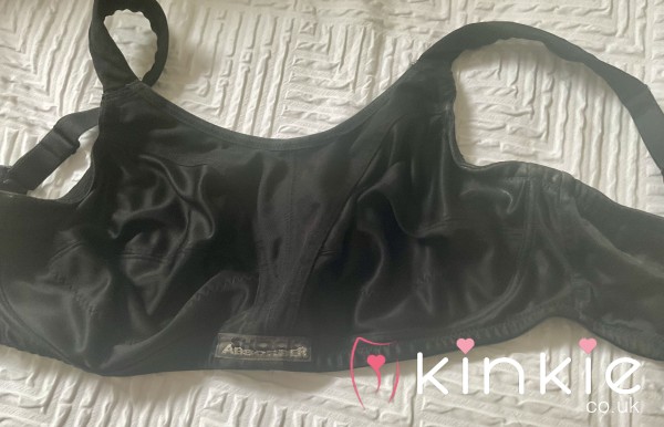 My Black Well Used Sports Bra 💋😈