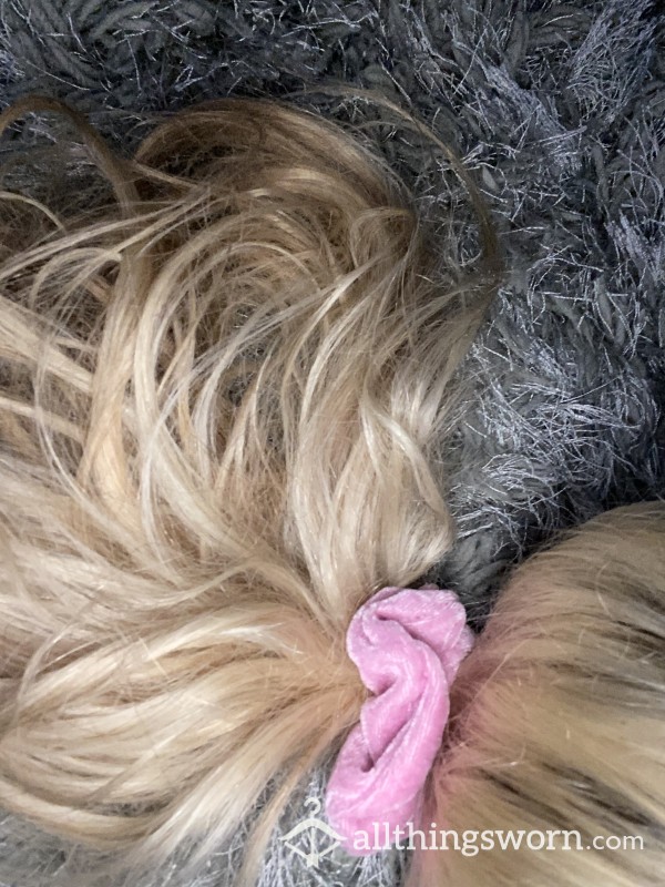 👱‍♀️👱‍♀️ My Blonde Hair From My Hair Brush 👱‍♀️👱‍♀️