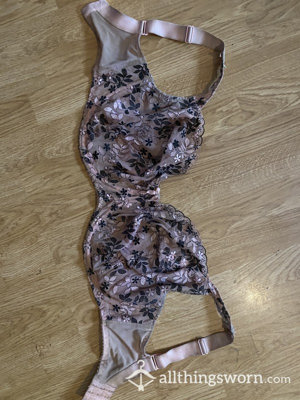 My B**bs Are Still Too Big Even For This 36J Bra!!
