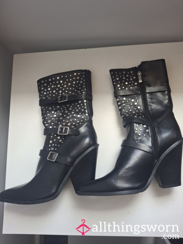 My Boots Have Served Me Well Xx They Are About 2 Years Old And Worn With Love X Will You Love Them As Much As I Do X ;) Xx Size 6 X
