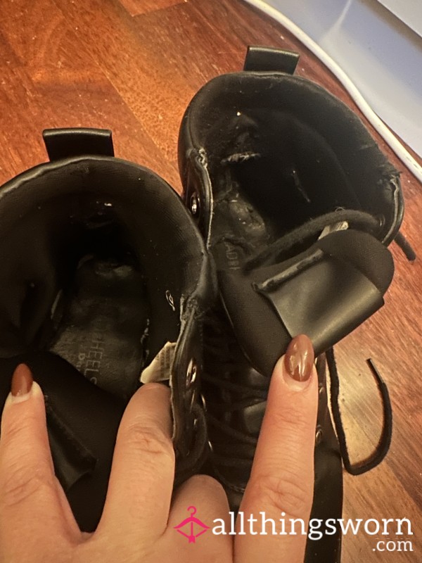 My Boots That Have Kept My Feet Warm, Ready To Find A New Home!! 😩❤️
