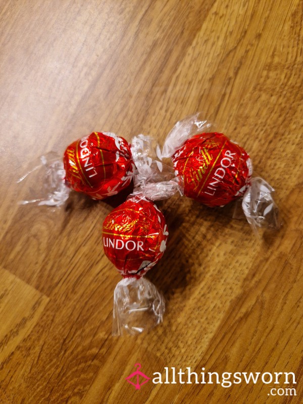 My Chewed Up Choccies🍬