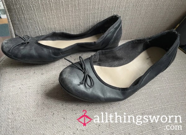 My Clarks Office Shoes Dolly 🪆 Black Flats Extremely Worn