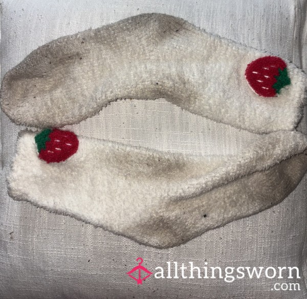 🍓My Cosy Strawberry Fluffy Socks / 3 Days Worn 🧦