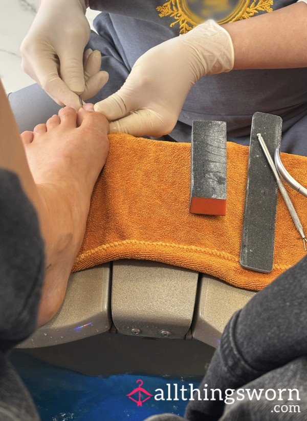 My Cute Feet Getting A Pedicure