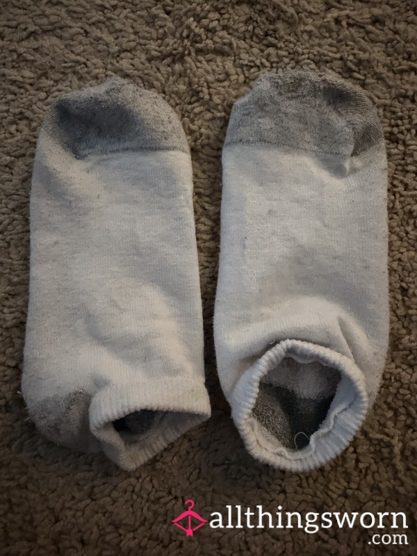 My Daily Worn Socks – Visible Wear, Soft Fabric & Real Use