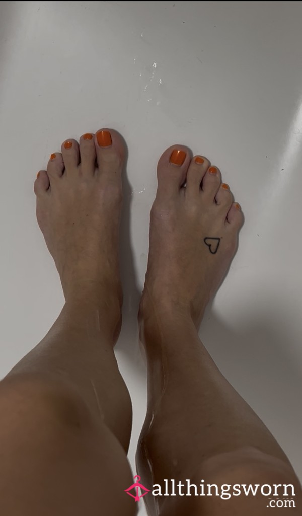 My Delicious Feet Splashing Around In My Own Ur*ne