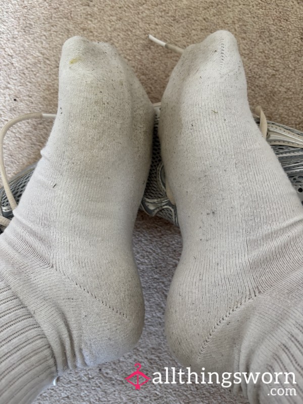 My Dirty Smelly Feet Need A Pedicure