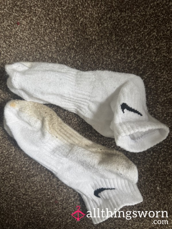 My Dirty Well Worn Sweaty Nike Socks.. C*m Claim And Worship Them!👅