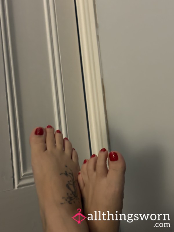My Buzzeden Red Toes