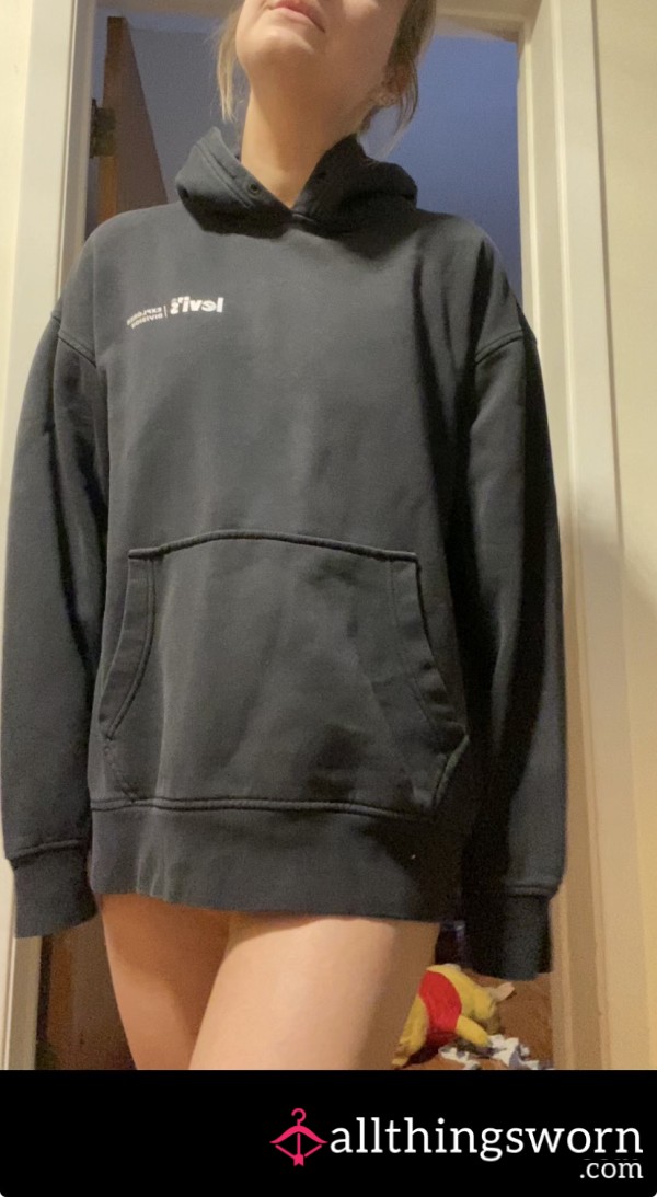 My Ex-Boyfriend’s Sweatshirt I LIVE In- No Deodorant- 4 Day Wear