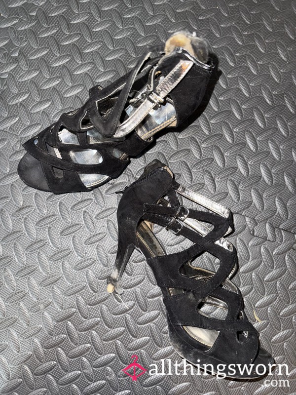 My FAVORITE Black High Heels 🖤