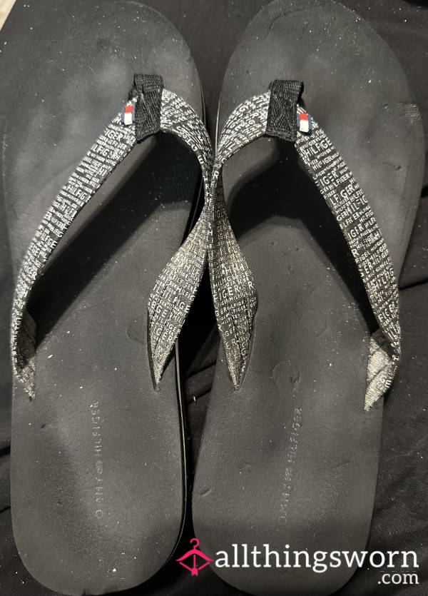 My Favorite Flip Flops 🖤
