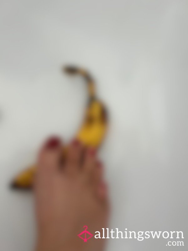 My Feet + A Banana
