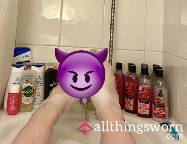 My Feet Covered In Bubbles In The Bath 🛁