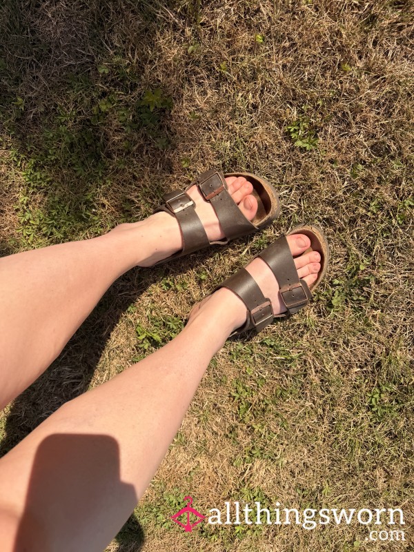 My Feet In Gra** 🍀