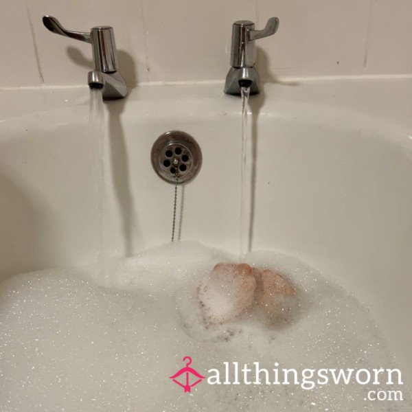 Feet In A Bubble Bath🦶🏼🧖🏼‍♀️