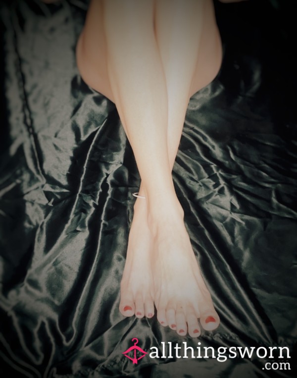 My Feet On Satin 🖤 Come Look At My Feet And Tell Me What You Want To Do With Them 🖤