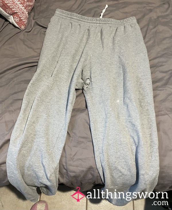 My Grey Sweats😍