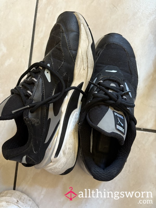 My Gym Sneakers 😍 Aw Lord How Many Stinky Socks Been Made Inside Those 🤣🤣