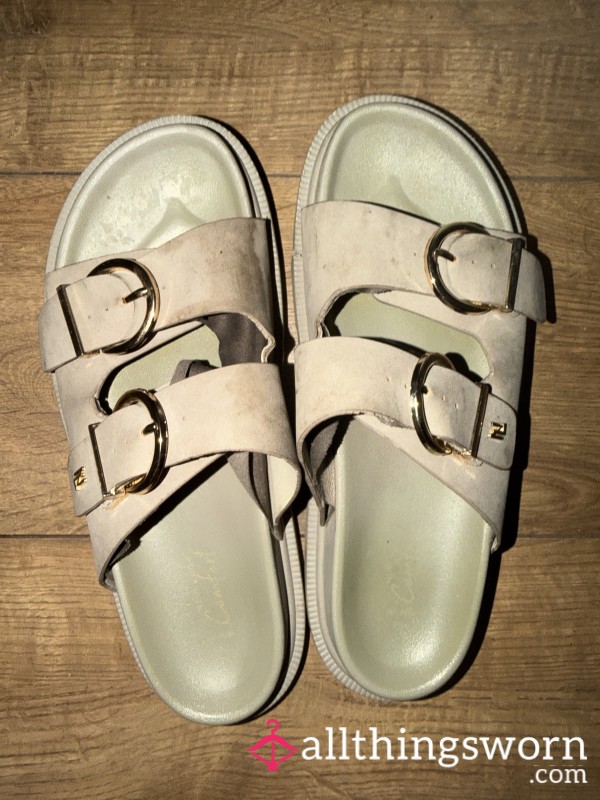 My Holiday Sliders Have Seen Better Days But I’m Sure One Of You Filthy Lot Would Love Them 😘
