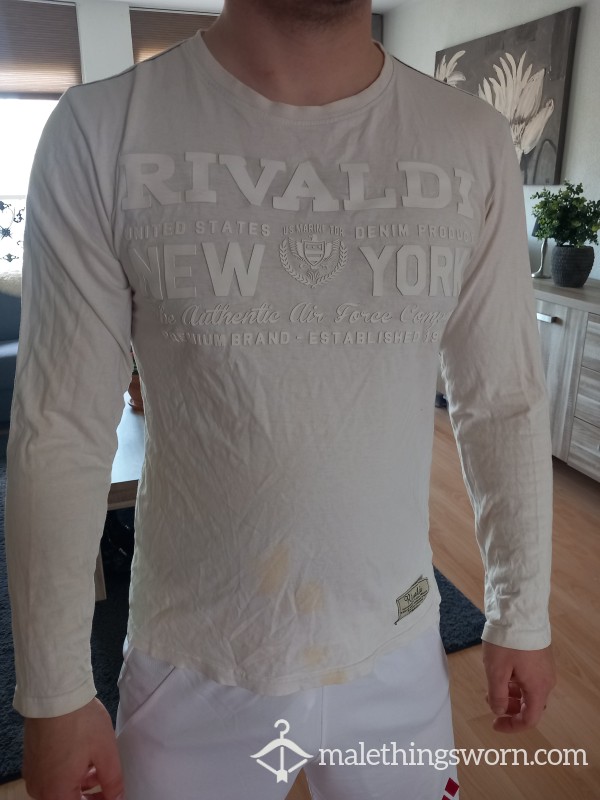 My Long Shirt With Some Spicy C*m Too🥵💦