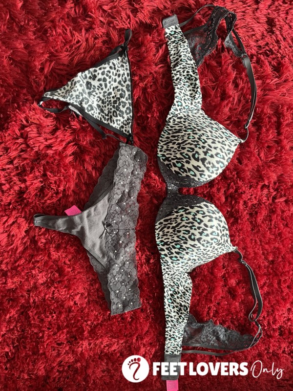 My Lovely 🥰 Push Up Bra Leopard Colour Gray/turquoise La Senza 32C + 2 Different Style Of G String Match With Bra