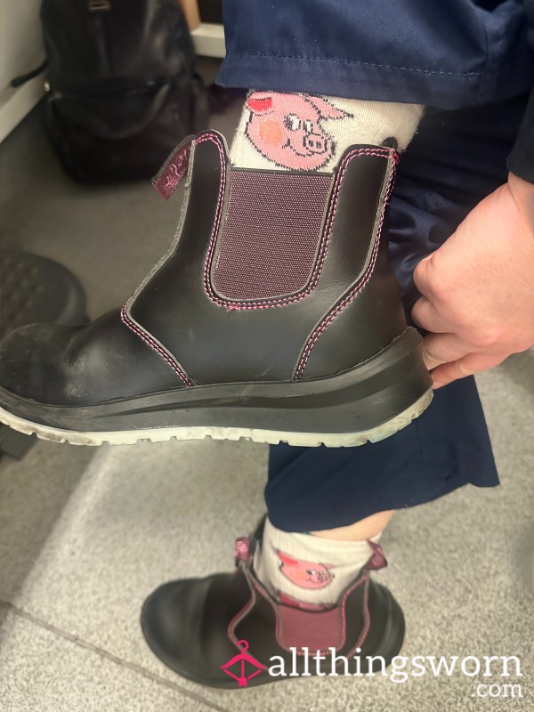 My Loyal Piggies Love To Stay By My Feet 🐷🦶I Have Space For Some More, Get In Touch To Be Considered 💋
