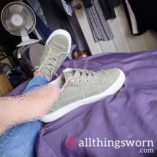 My Moms NEWEST Work Shoes 🤭