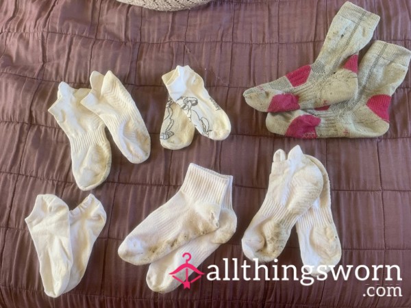 My Mums Size 6 Sweaty Holy Smelly Socks Pic A Pair Or Bundle Up A Pair Of Hers And Mine To Compare 😛
