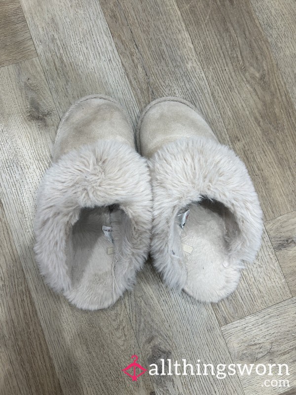 My Mums We’ll Worn Slippers