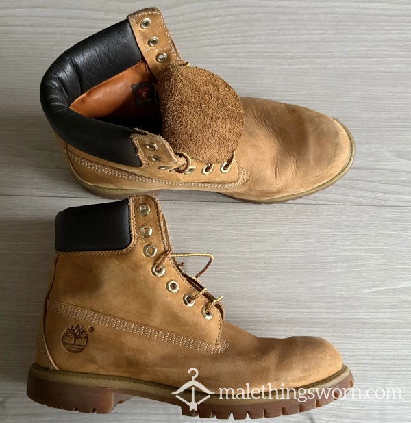MY OLD KNACKERED TIMBERLAND BOOTS