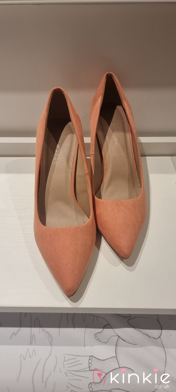 My Peach High Heels👠
