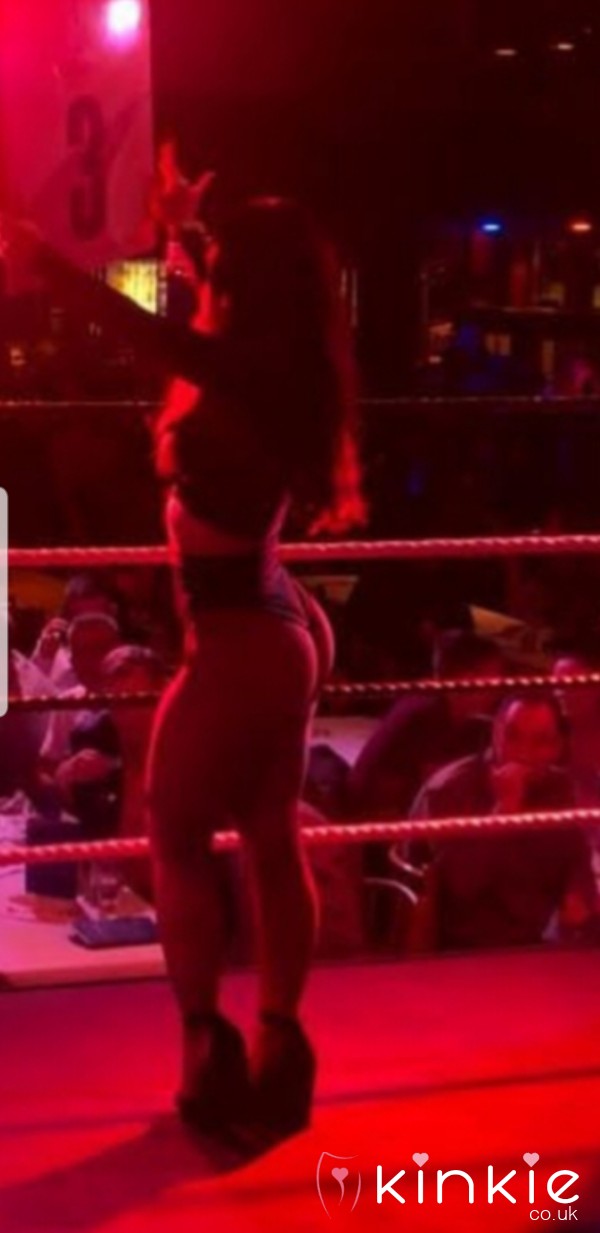 My Ring Girl Outfit