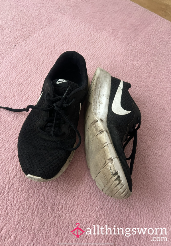 My Running Shoes 🖤