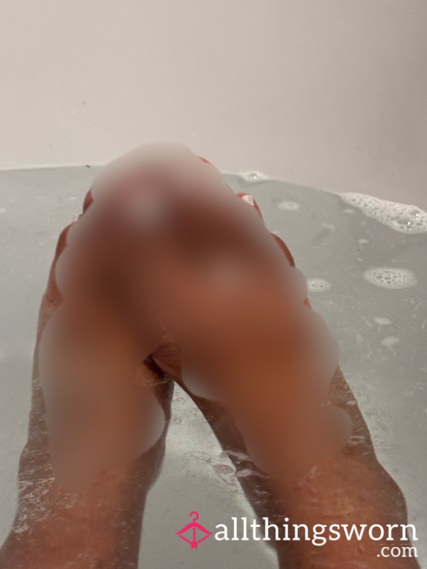 My S**y Feet In The Bath Tub👣
