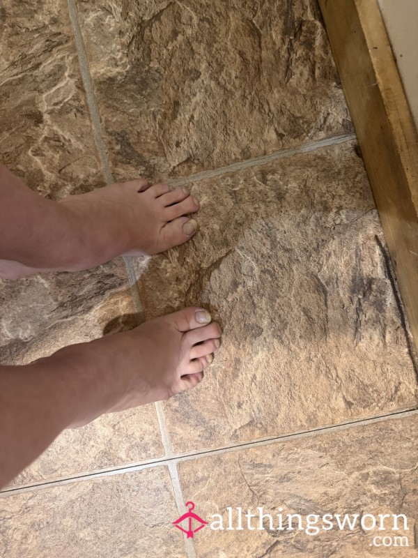 My S**y Soft Soles And Perfect Toes For Your Viewing Pleasure 😋😚🦶🏼