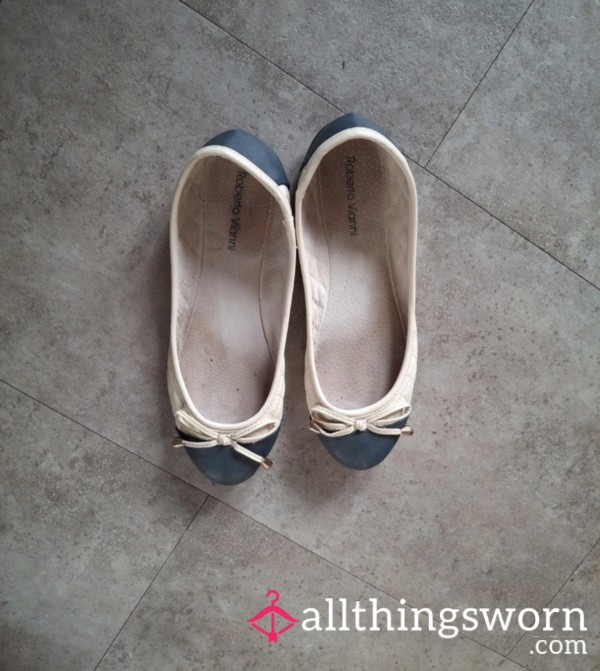 My Sisters Worn Dolly Shoes 🥿 ADD ON’S AVAILABLE! Chanel Inspired. Grimy Insides 🖤