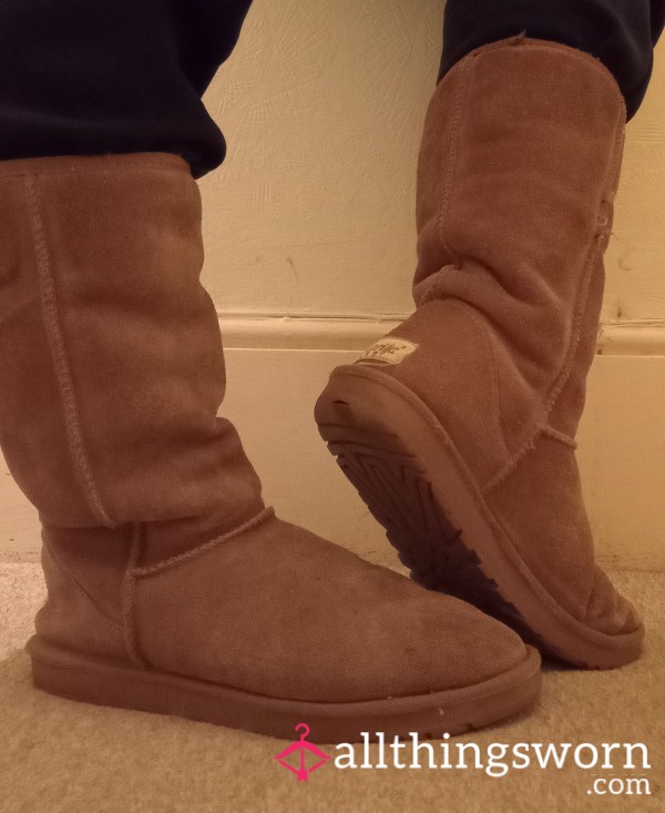 Stinky Fake UGG Boots 💋