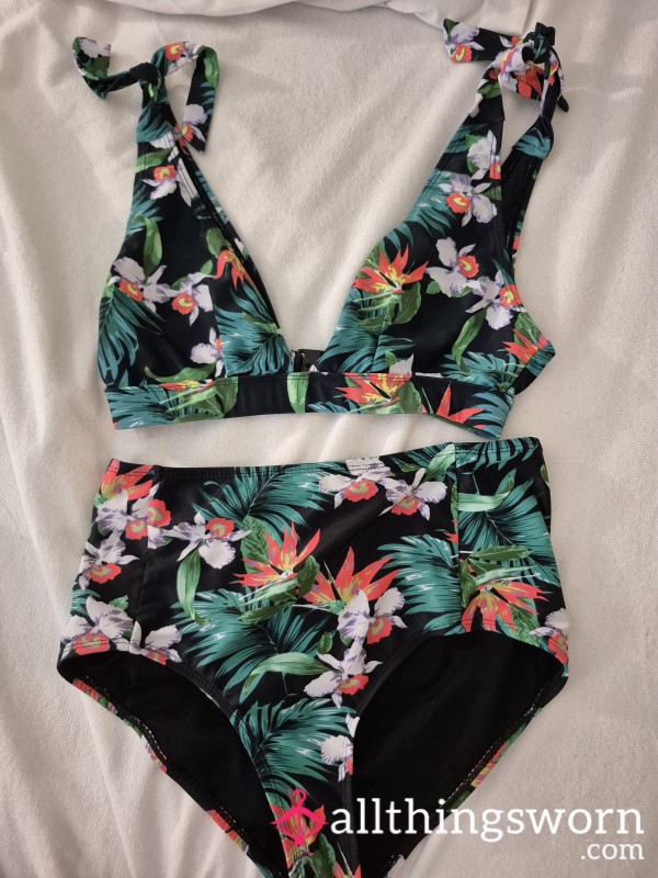 ☀️ My Summer High Waisted Bikini ☀️ Worn In The Heat (Swimming & Sunbathing) 💦👙