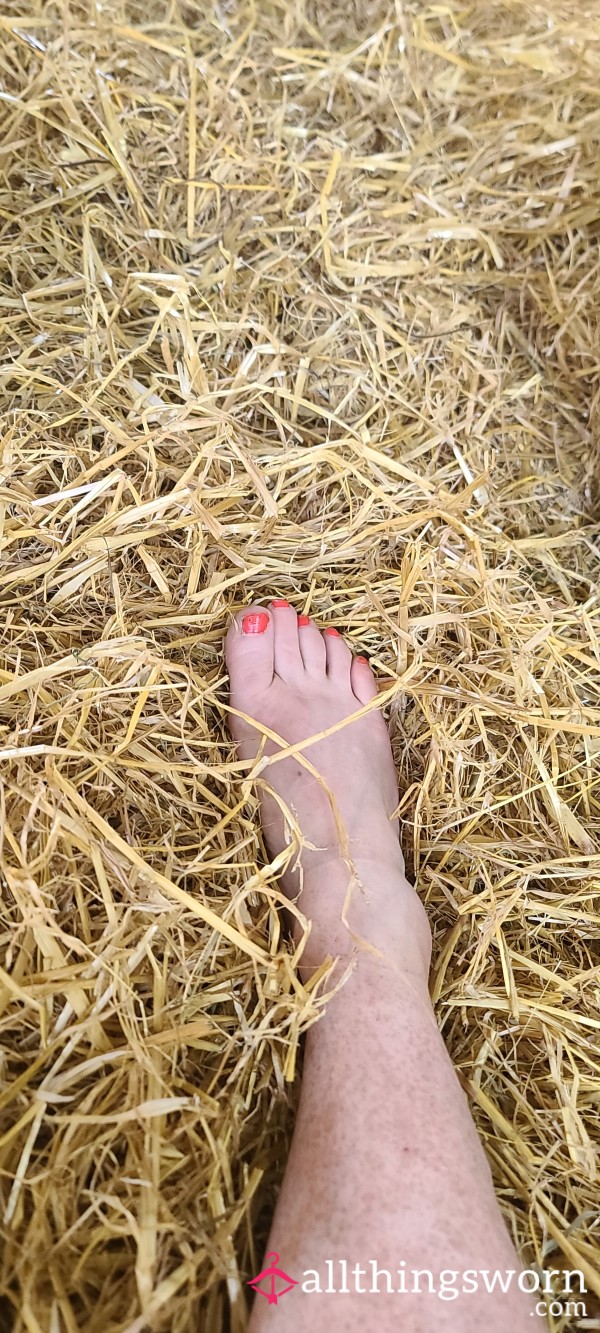 My Sweet Feet Are Getting Down And Dirty 😘