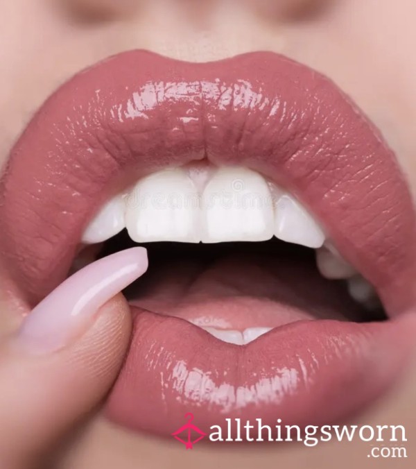 Pu**y Lips Getting F**ked