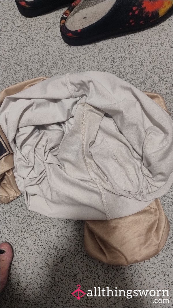 My Sweet Smelling Silk Pjs From Last Night Worn With A Shaven Pu**y...hurry Hurry While The Smell Is Still Fresh From My Juices