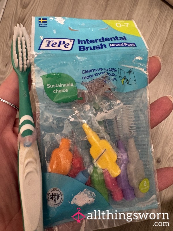 Curvy Wren’s Used Minty Toothbrush