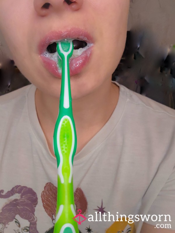 My Used Toothbrush – Wet, Worn & Intimately Mine