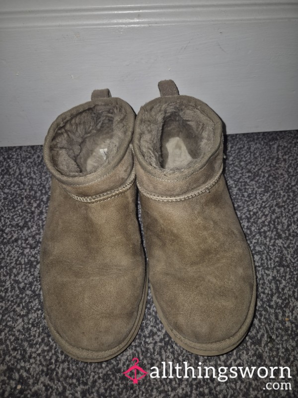 My Very Over Used Fleeced Lined Ugg Boots