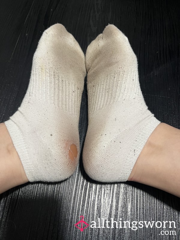 My Well-Destroyed White Ankle Socks - Holes & Years Of Heavy Wear 🤍🧦