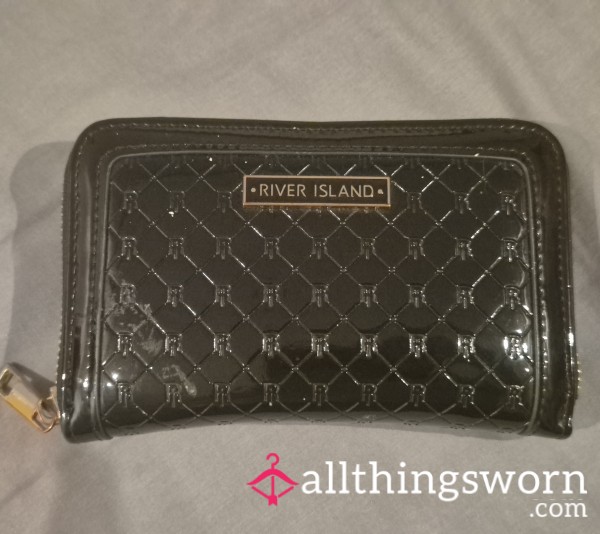 My Well Used Old Purse Even Has Money In It (SMALL CHANGE)