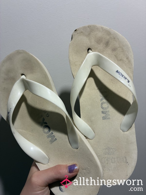 My Well Worn Flip Flops🩵