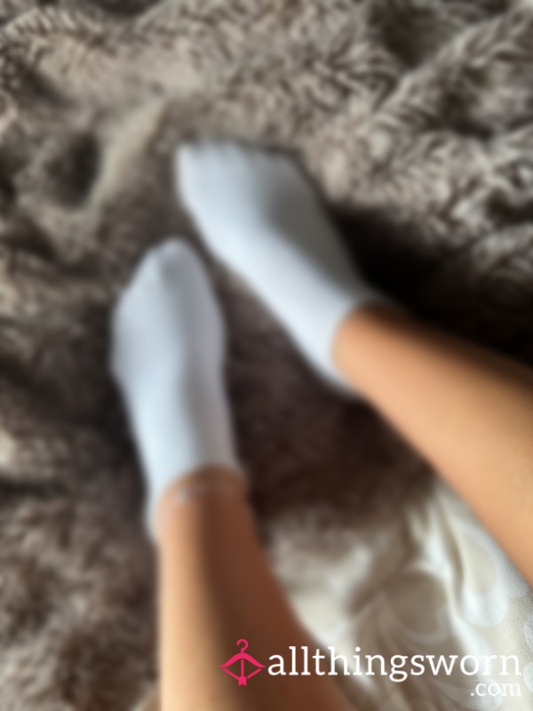 My White Ankle Socks🙈